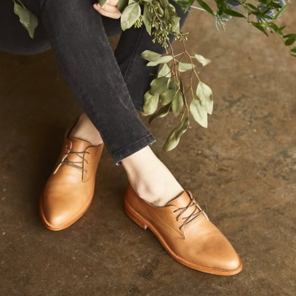 Nisolo James Oxford in almond
